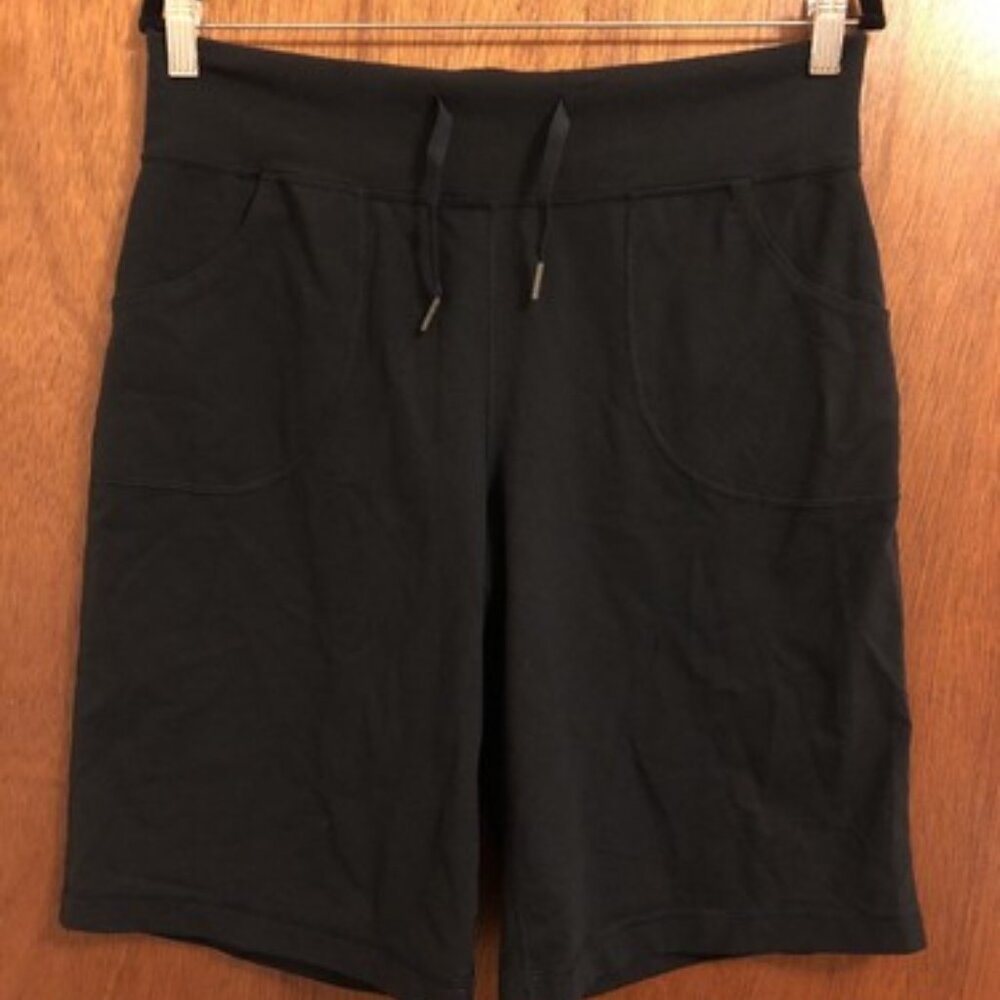 LULULEMON 10 Black Shorts 10" inseam Drawstring waist Pockets NEW without tags